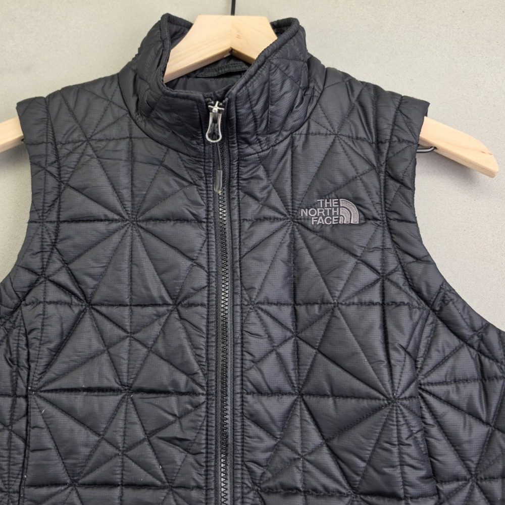 The North Face Vest Womens Medium Black Quilted Puffer Full Zip Insulated Jacket